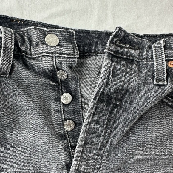 Levi's 501 High Rise Denim Jean Shorts Women Sz 30 Black Gray Distressed Cutoff - Picture 7 of 10